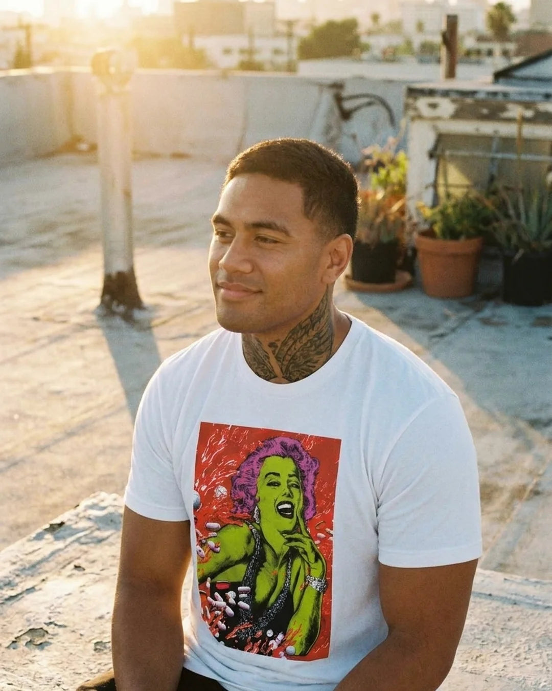 Marylin Tee by Design Hero – lifestyle